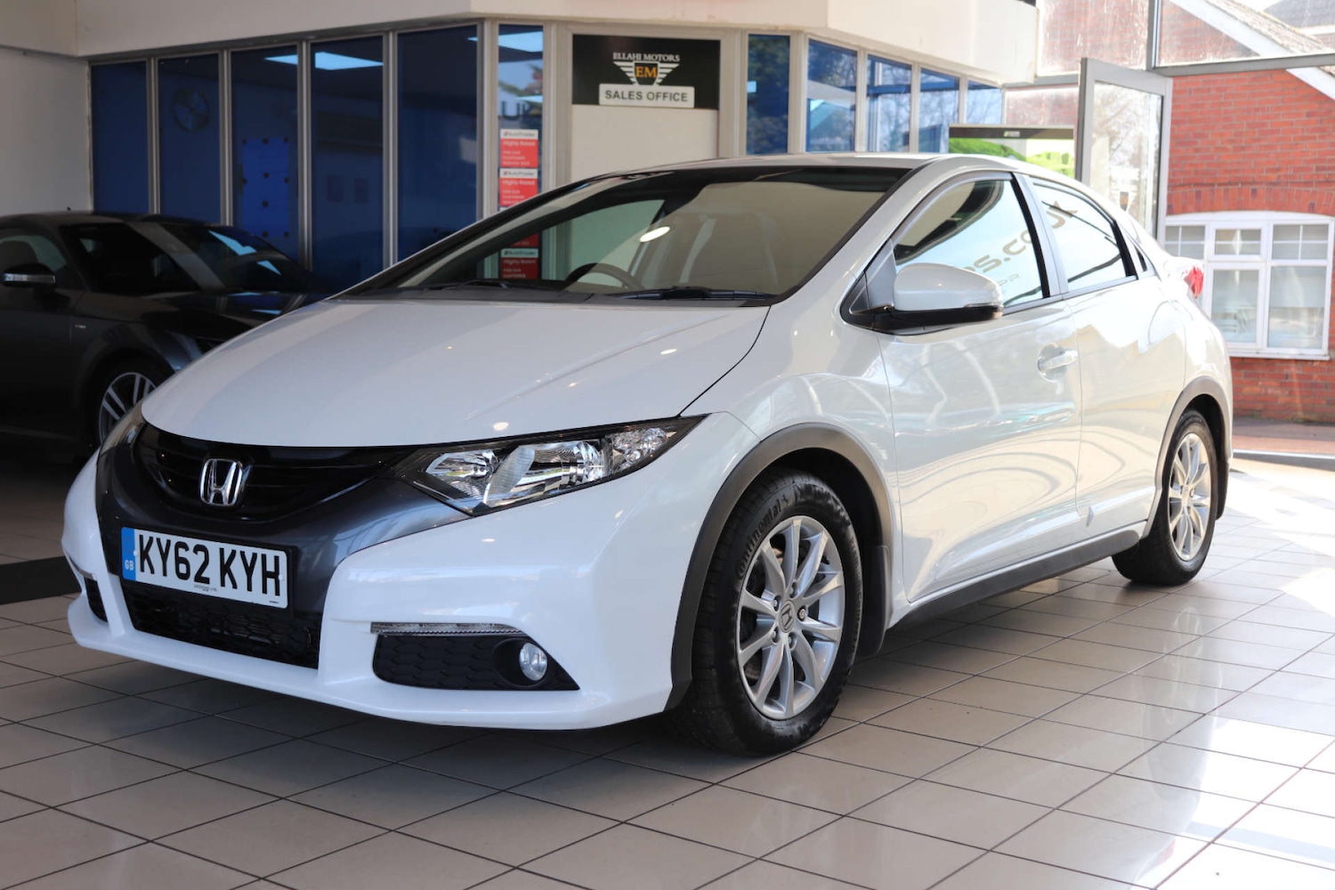 Used Honda Civic 2012 for sale - 78078341: Photo 2