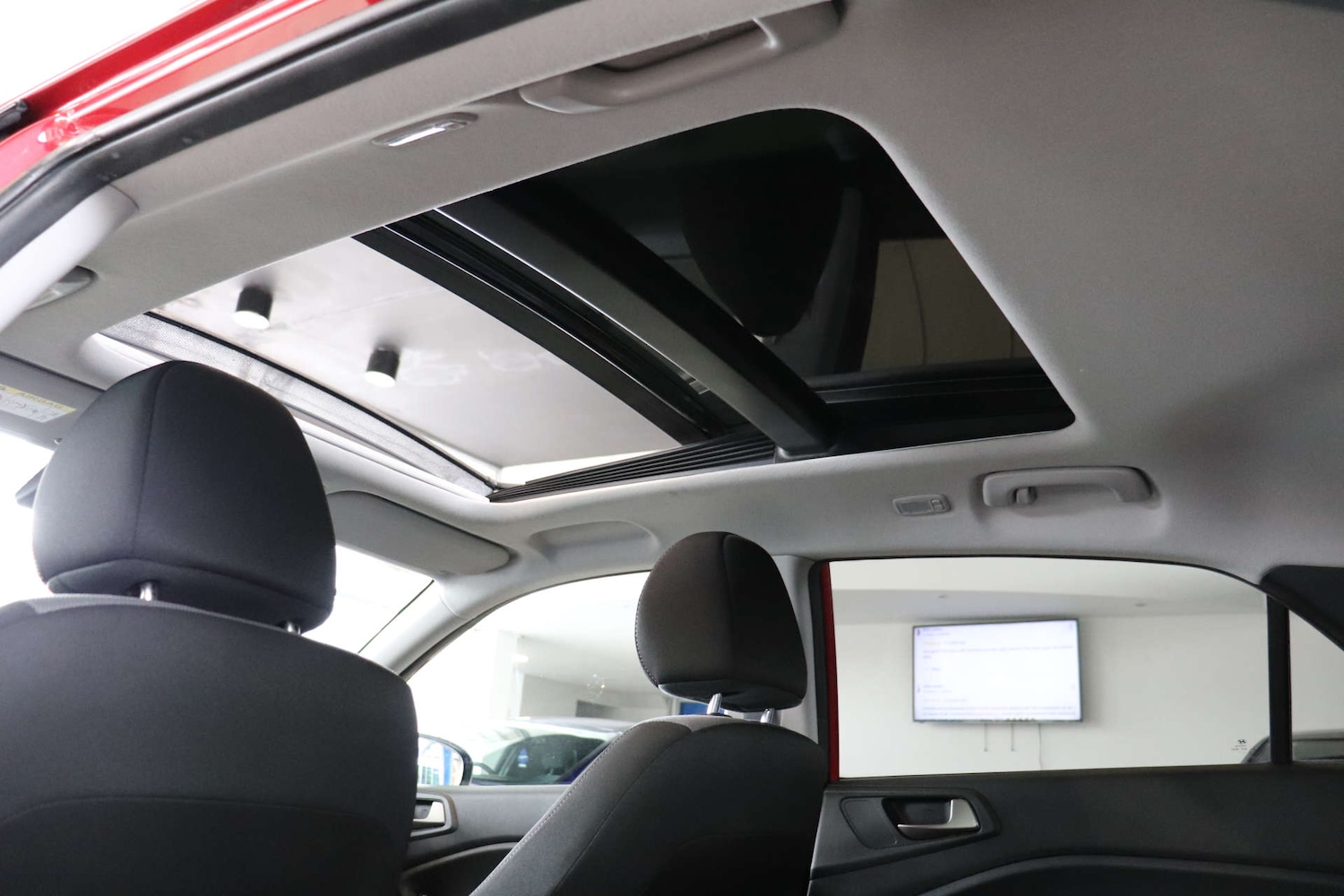 Used Hyundai i20 2017 for sale - 77326132: Photo 33