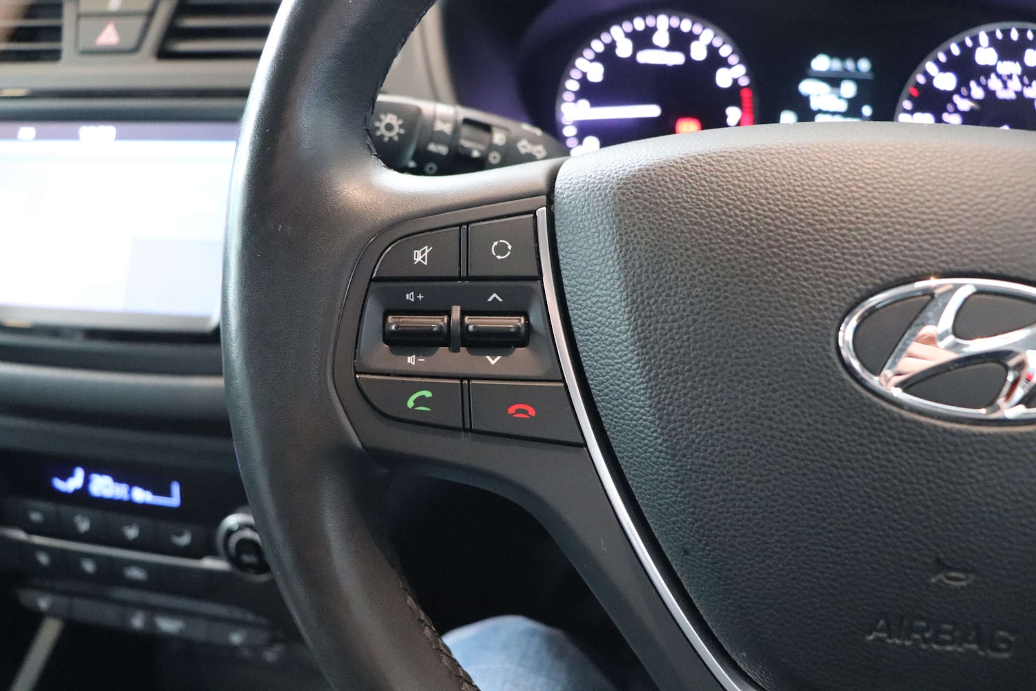 Used Hyundai i20 2017 for sale - 77326132: Photo 52