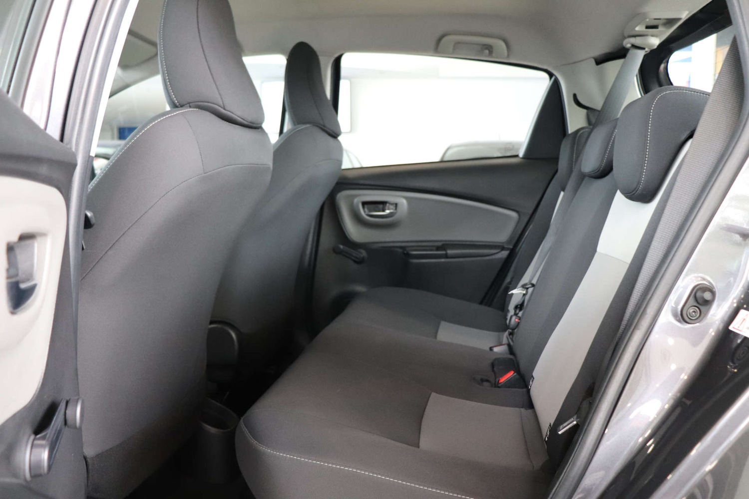 Used Toyota Yaris 2018 for sale - 76600596: Photo 30