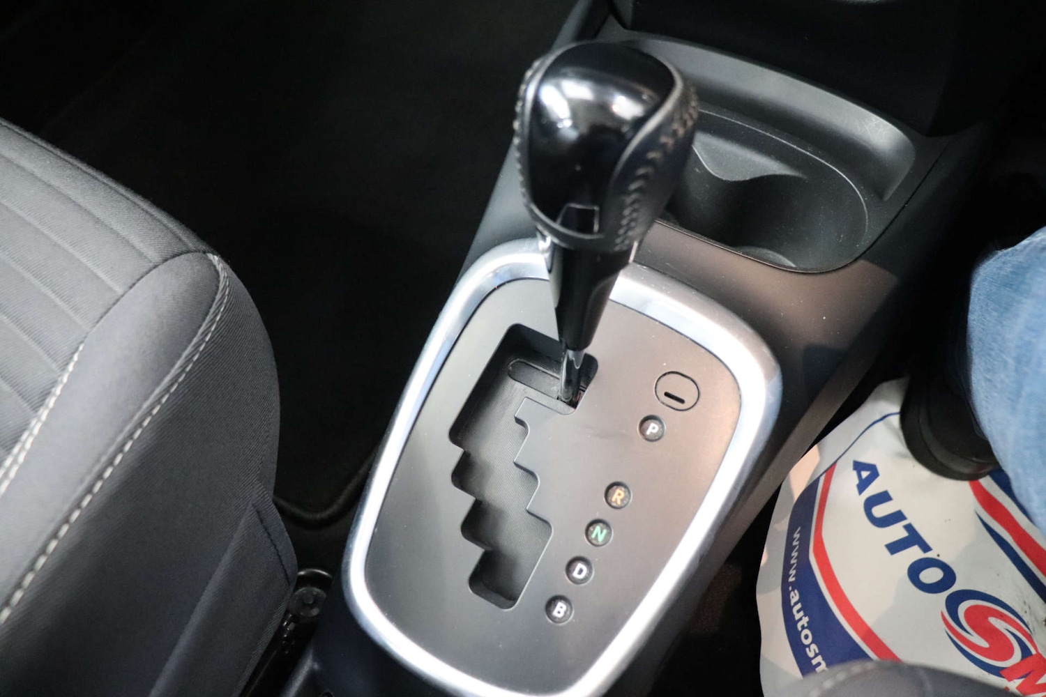 Used Toyota Yaris 2018 for sale - 76600596: Photo 47