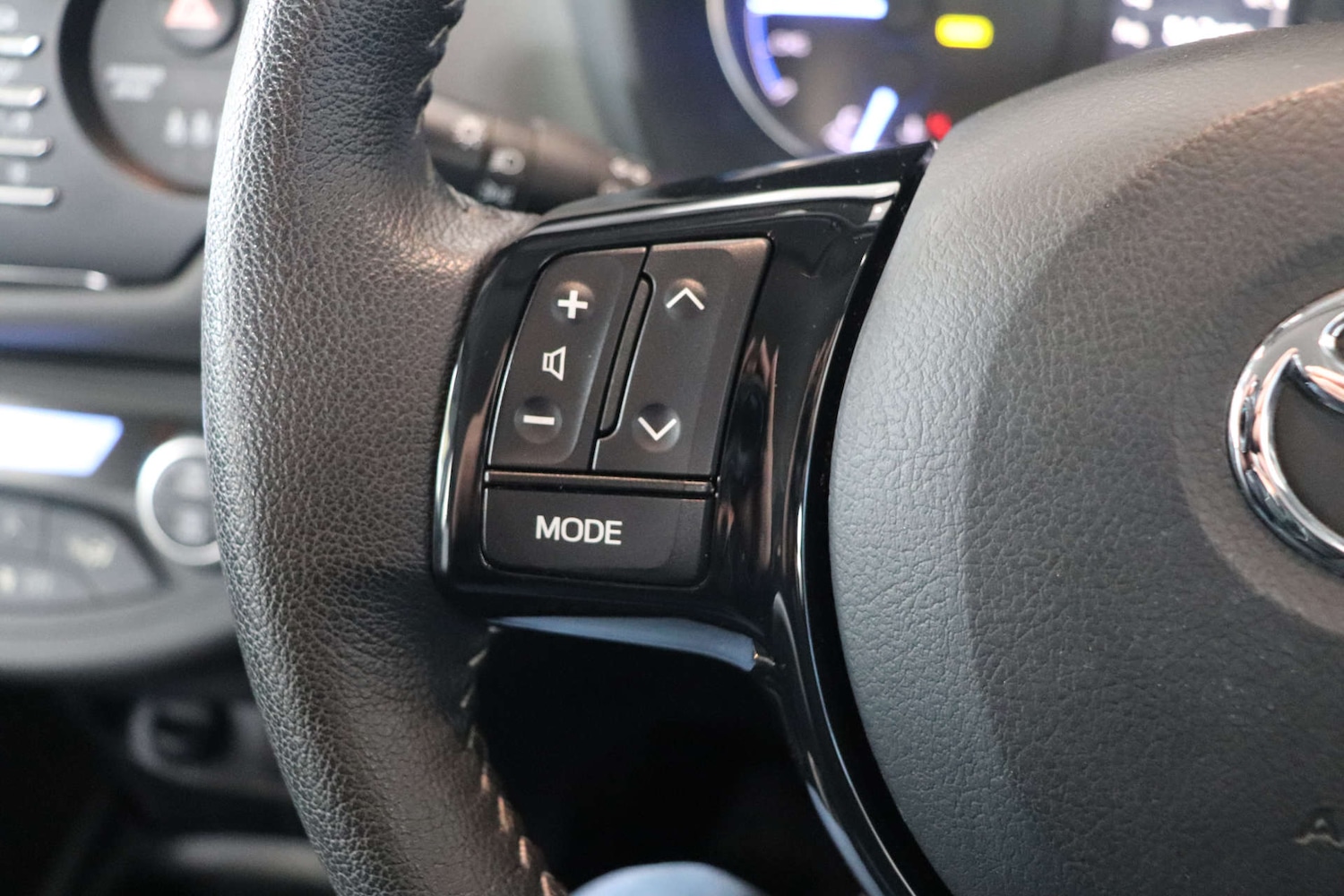 Used Toyota Yaris 2018 for sale - 76600596: Photo 51