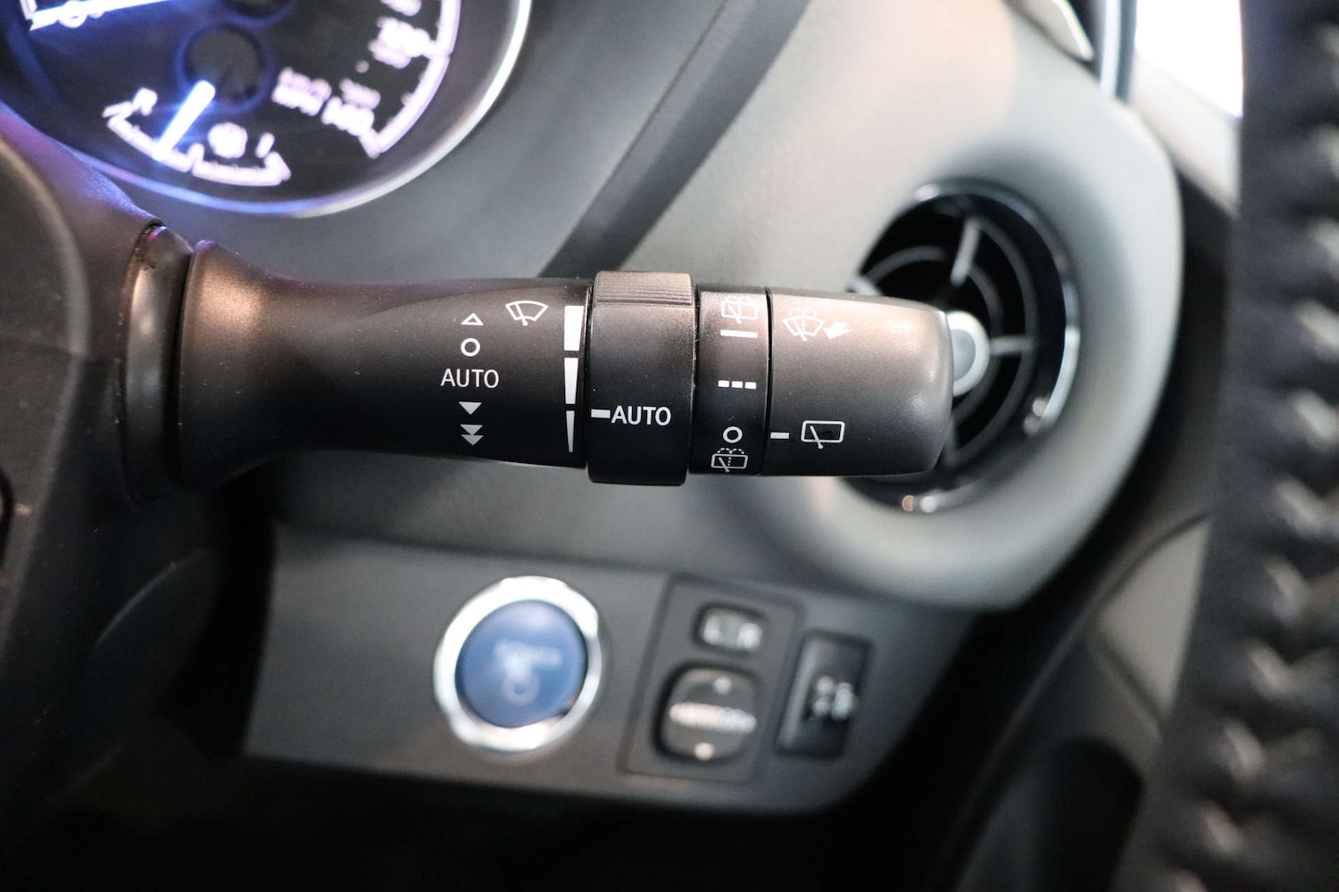 Used Toyota Yaris 2018 for sale - 76600596: Photo 55