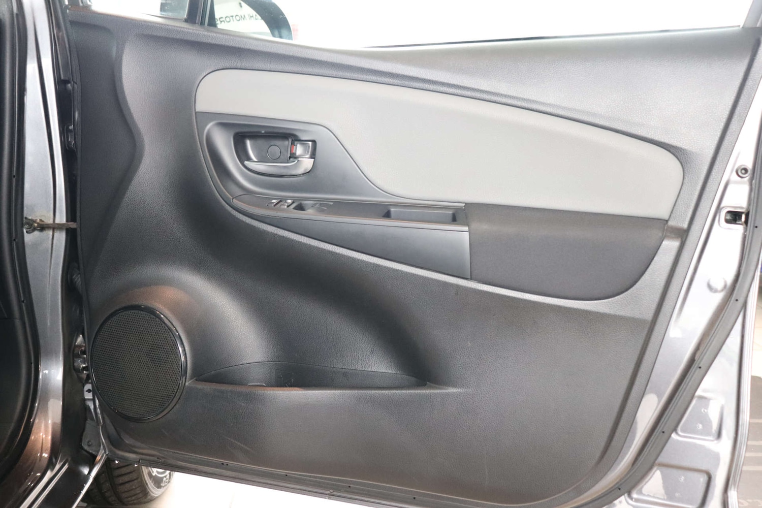 Used Toyota Yaris 2018 for sale - 76600596: Photo 59