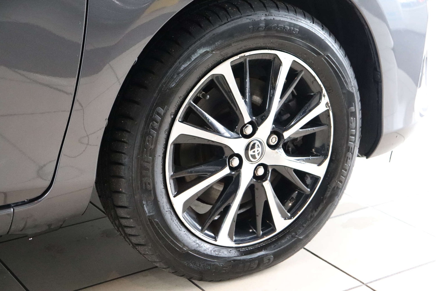 Used Toyota Yaris 2018 for sale - 76600596: Photo 88