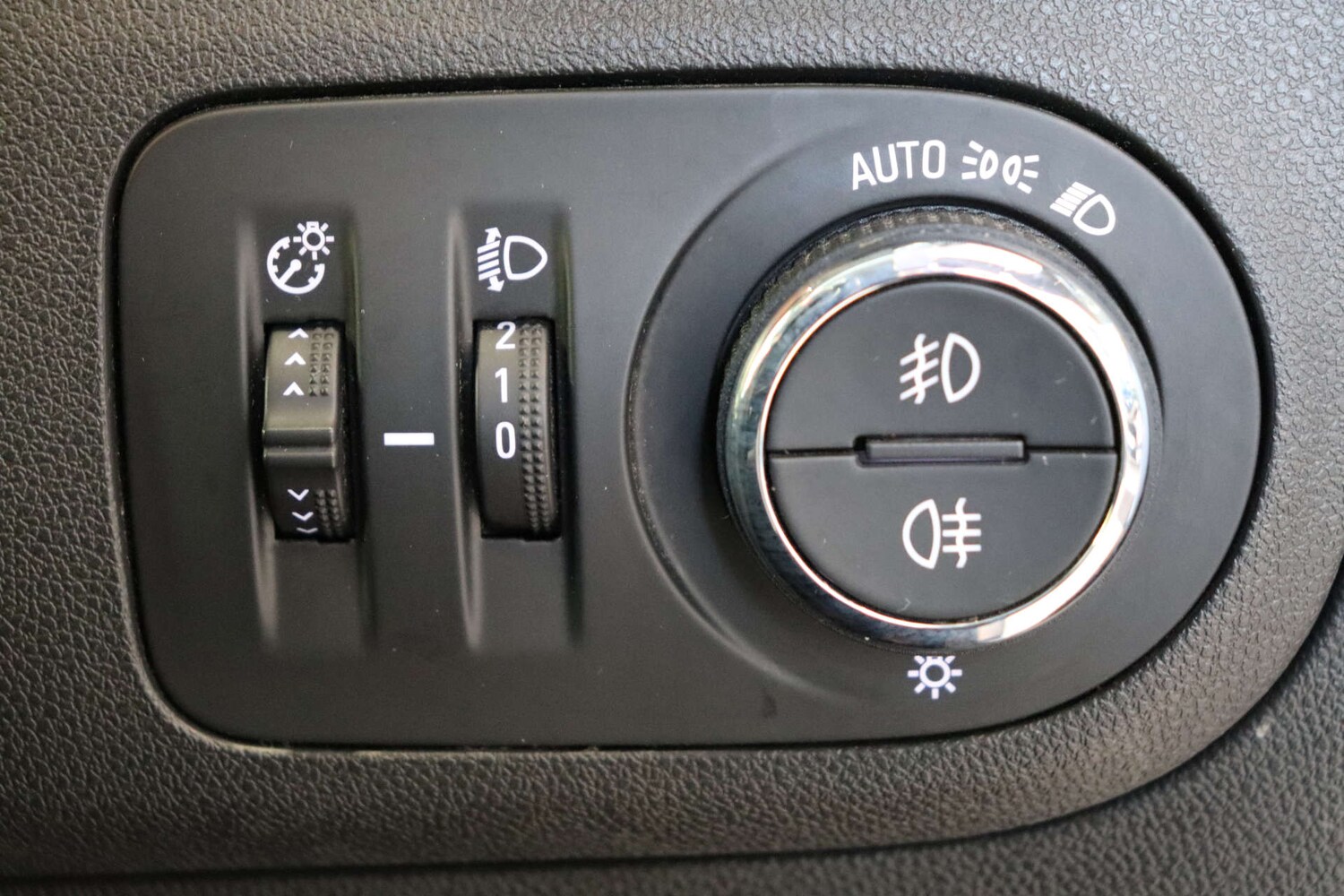 Used Vauxhall Crossland X 2018 for sale - 76374442: Photo 67