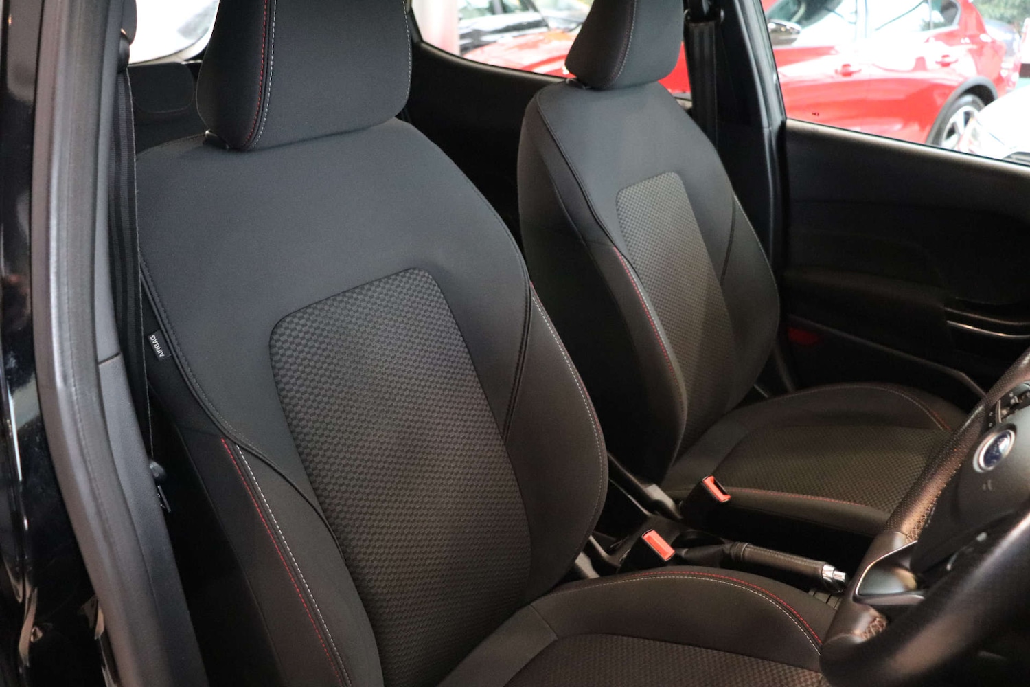 Used Ford Fiesta 2018 for sale - 76493577: Photo 25