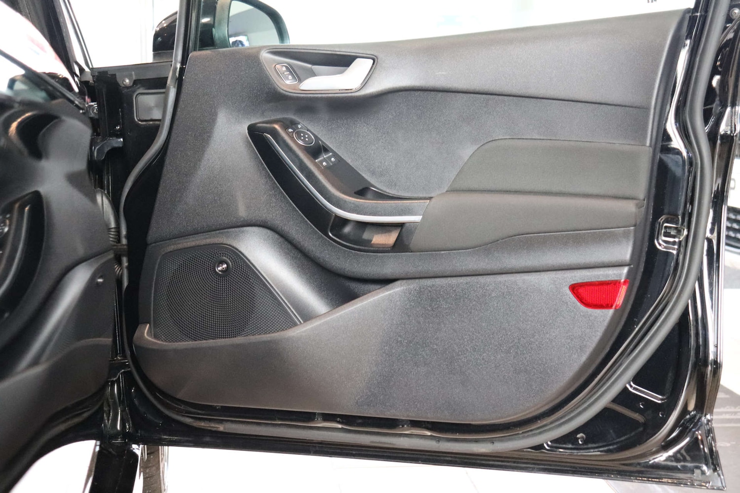 Used Ford Fiesta 2018 for sale - 76493577: Photo 28