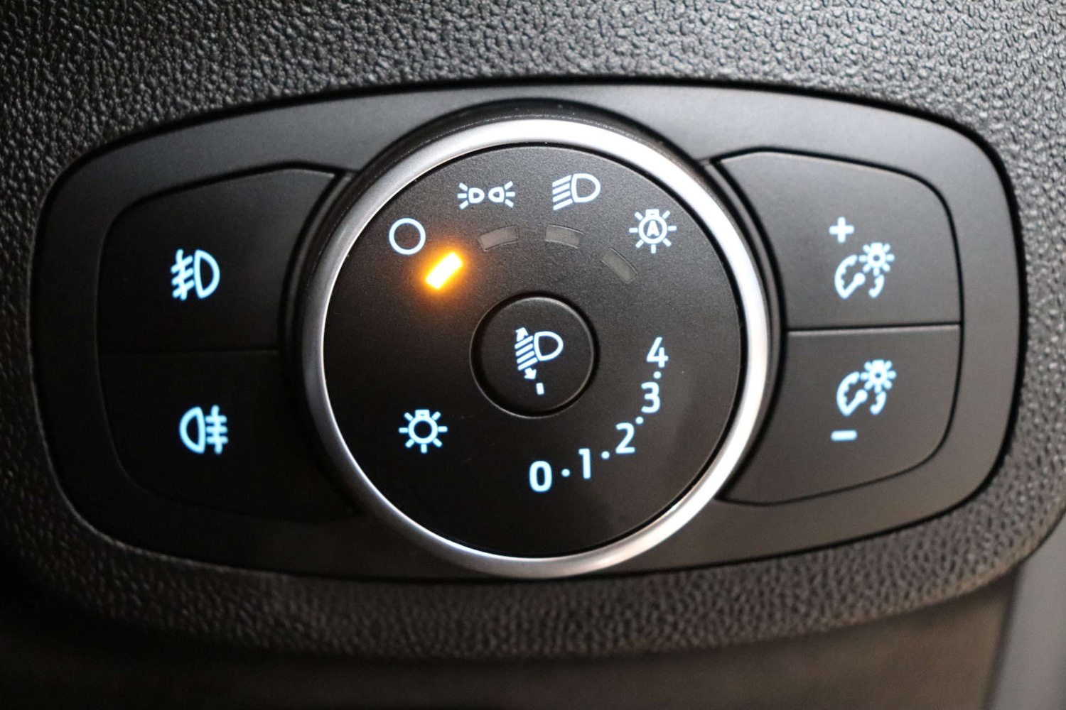 Used Ford Fiesta 2018 for sale - 76493577: Photo 62