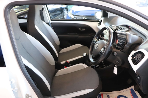 Used Toyota AYGO 2018 for sale - 76068185: Photo 18