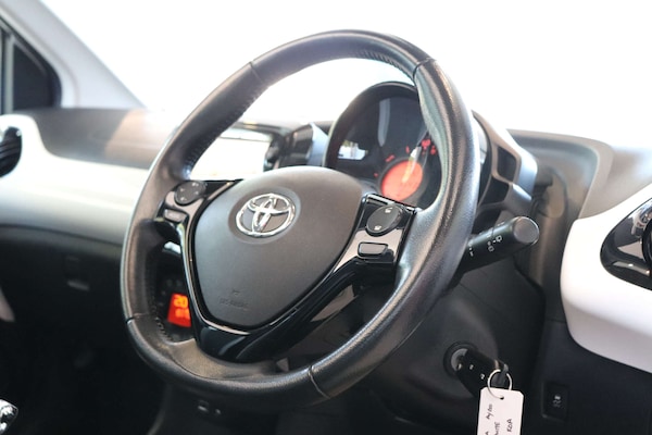 Used Toyota AYGO 2018 for sale - 76068185: Photo 21