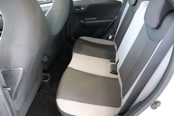 Used Toyota AYGO 2018 for sale - 76068185: Photo 30