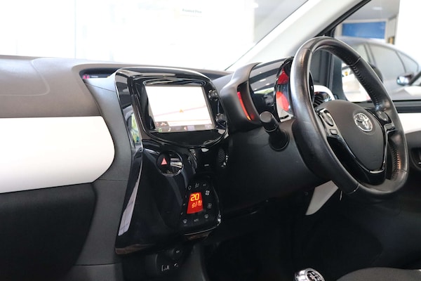 Used Toyota AYGO 2018 for sale - 76068185: Photo 39