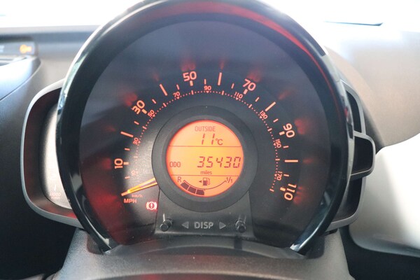 Used Toyota AYGO 2018 for sale - 76068185: Photo 42