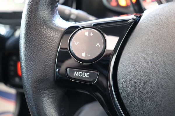 Used Toyota AYGO 2018 for sale - 76068185: Photo 51