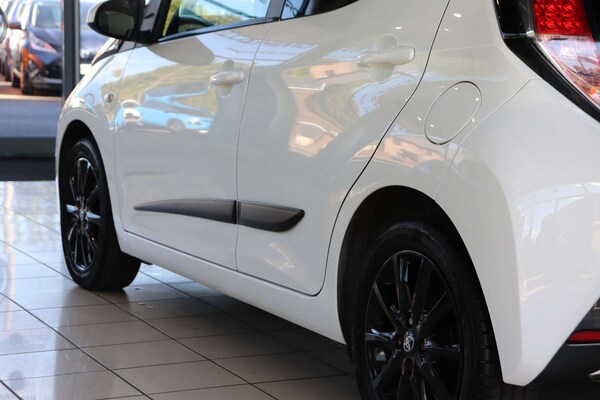 Used Toyota AYGO 2018 for sale - 76068185: Photo 78