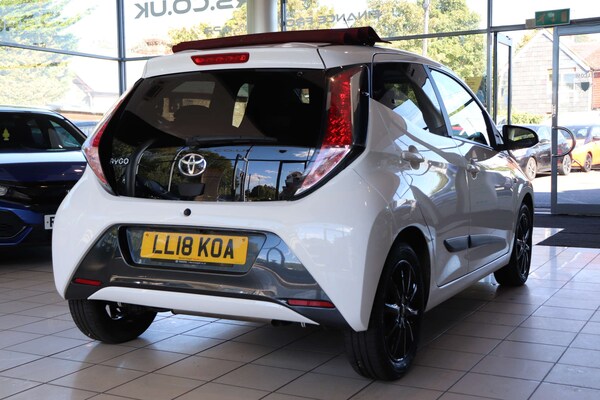 Used Toyota AYGO 2018 for sale - 76068185: Photo 8