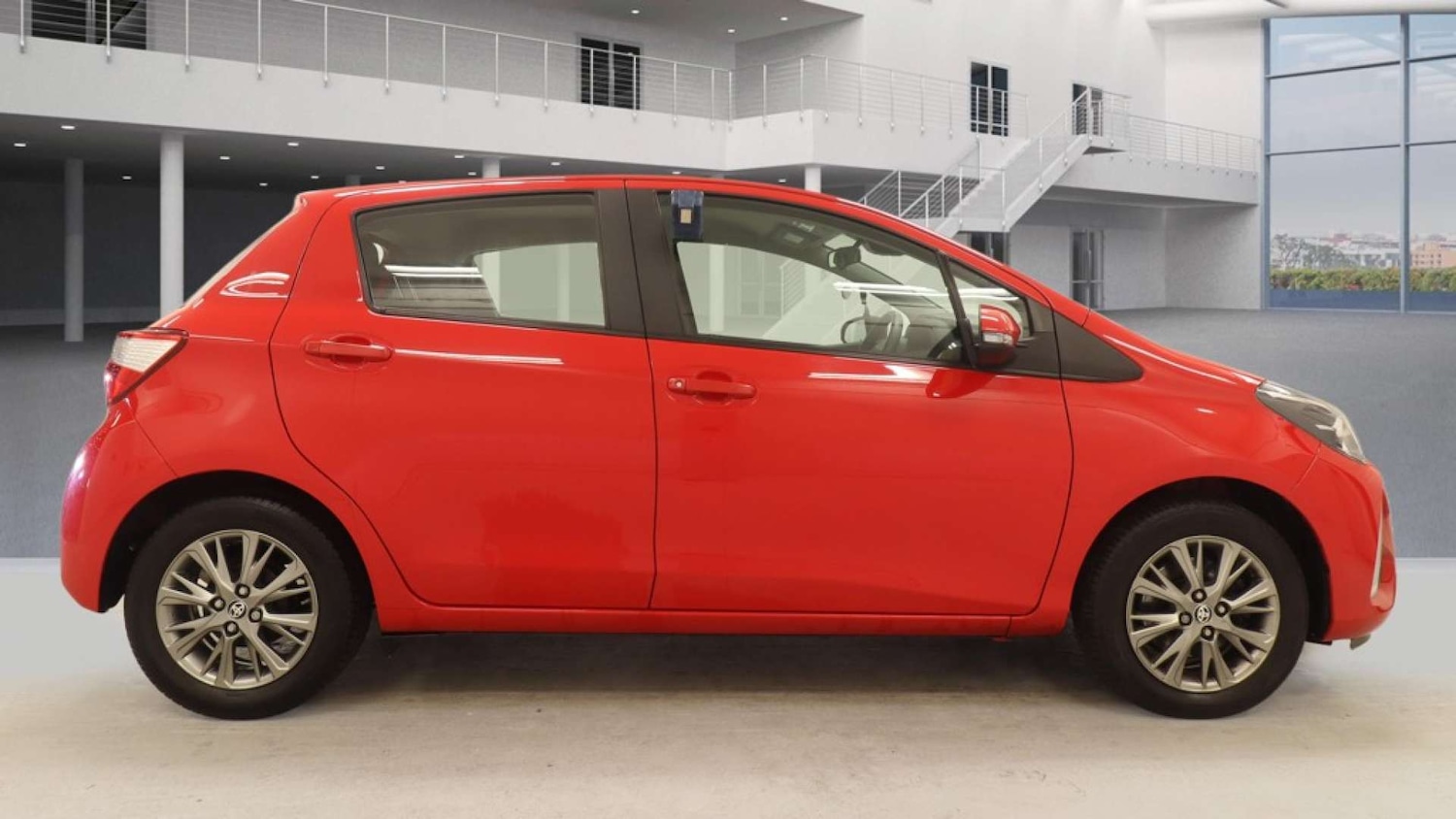 Used Toyota Yaris 2019 for sale - 77555445: Photo 5