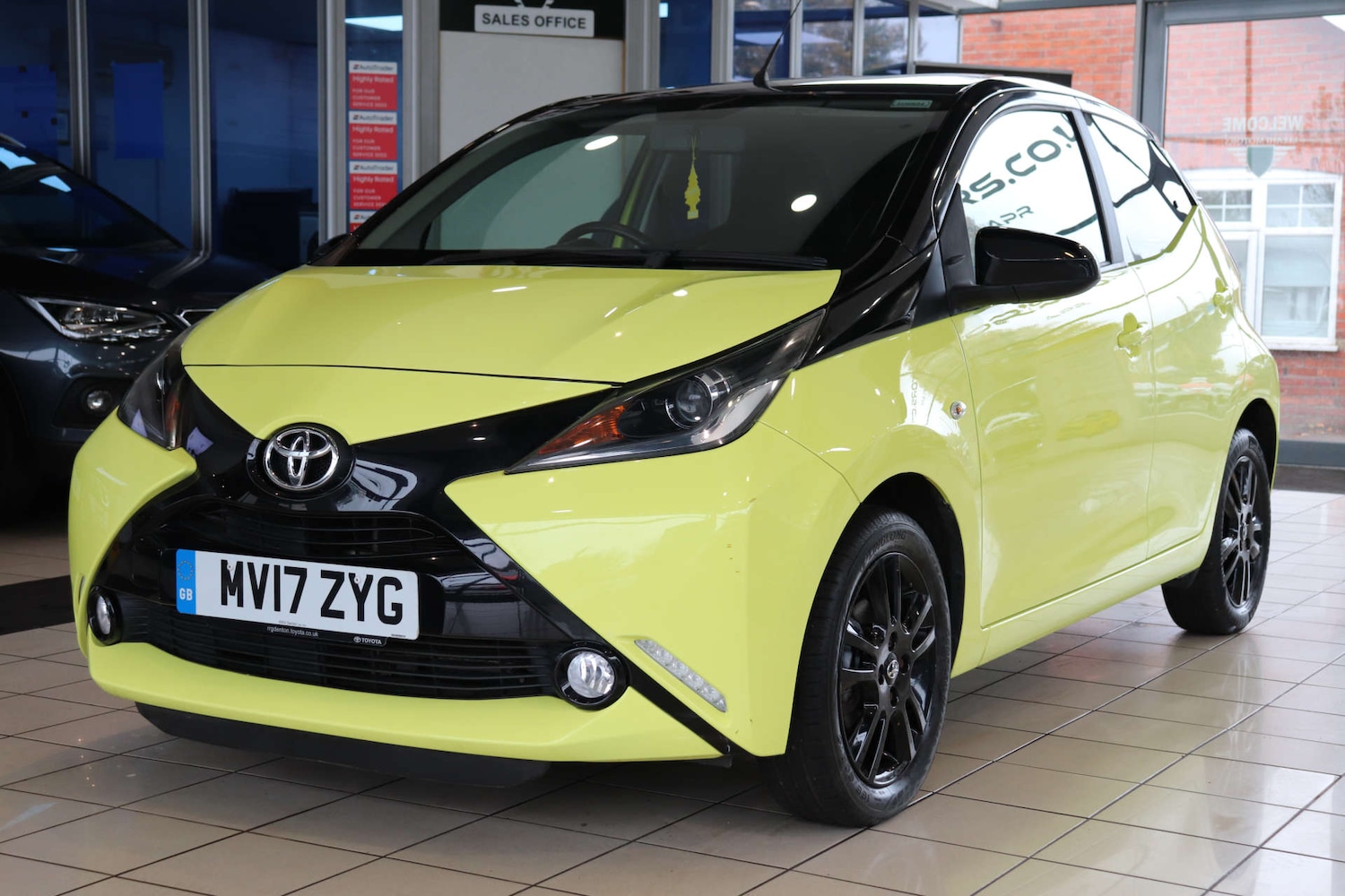 Used Toyota AYGO 2017 for sale - 76451761: Photo 2