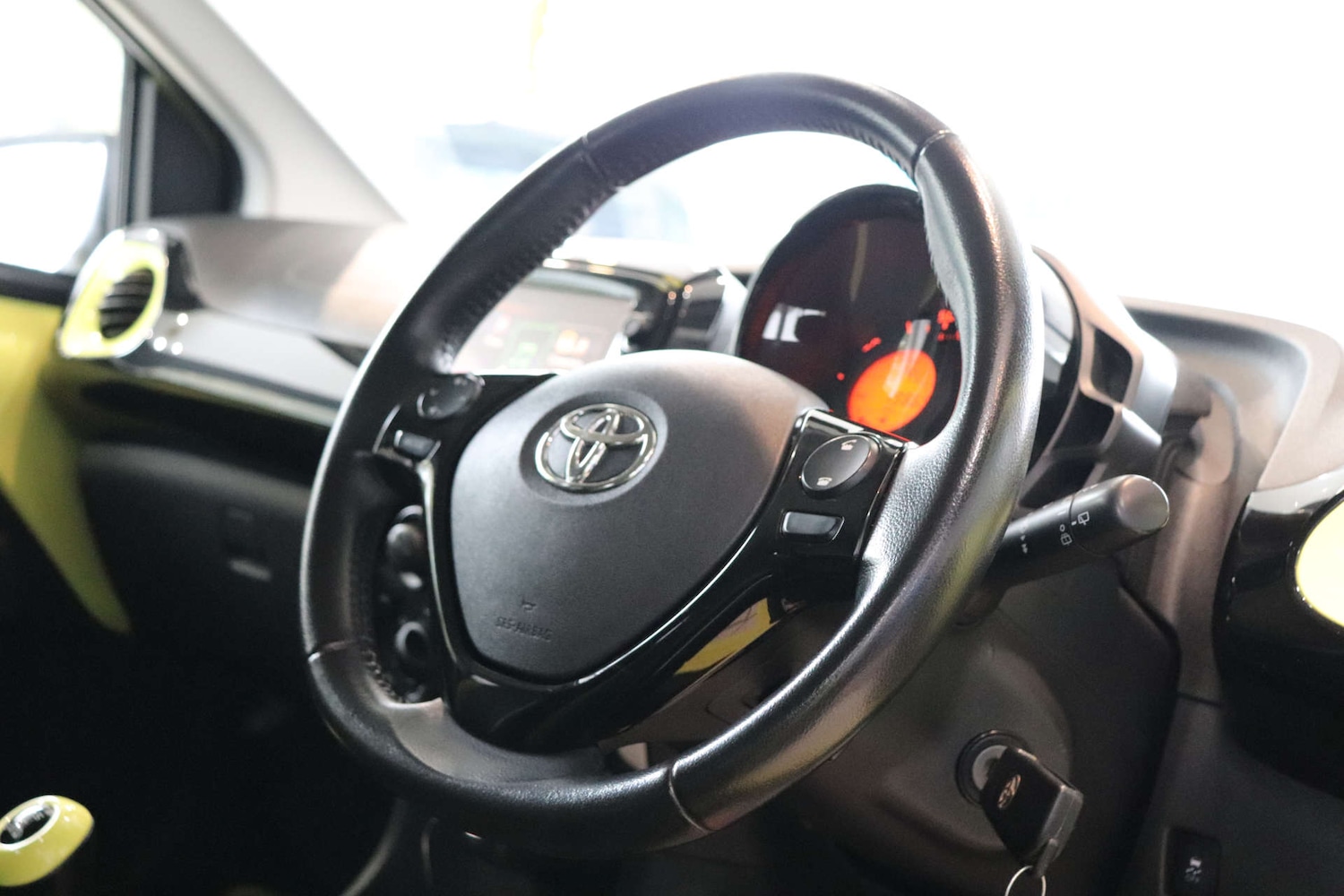 Used Toyota AYGO 2017 for sale - 76451761: Photo 21