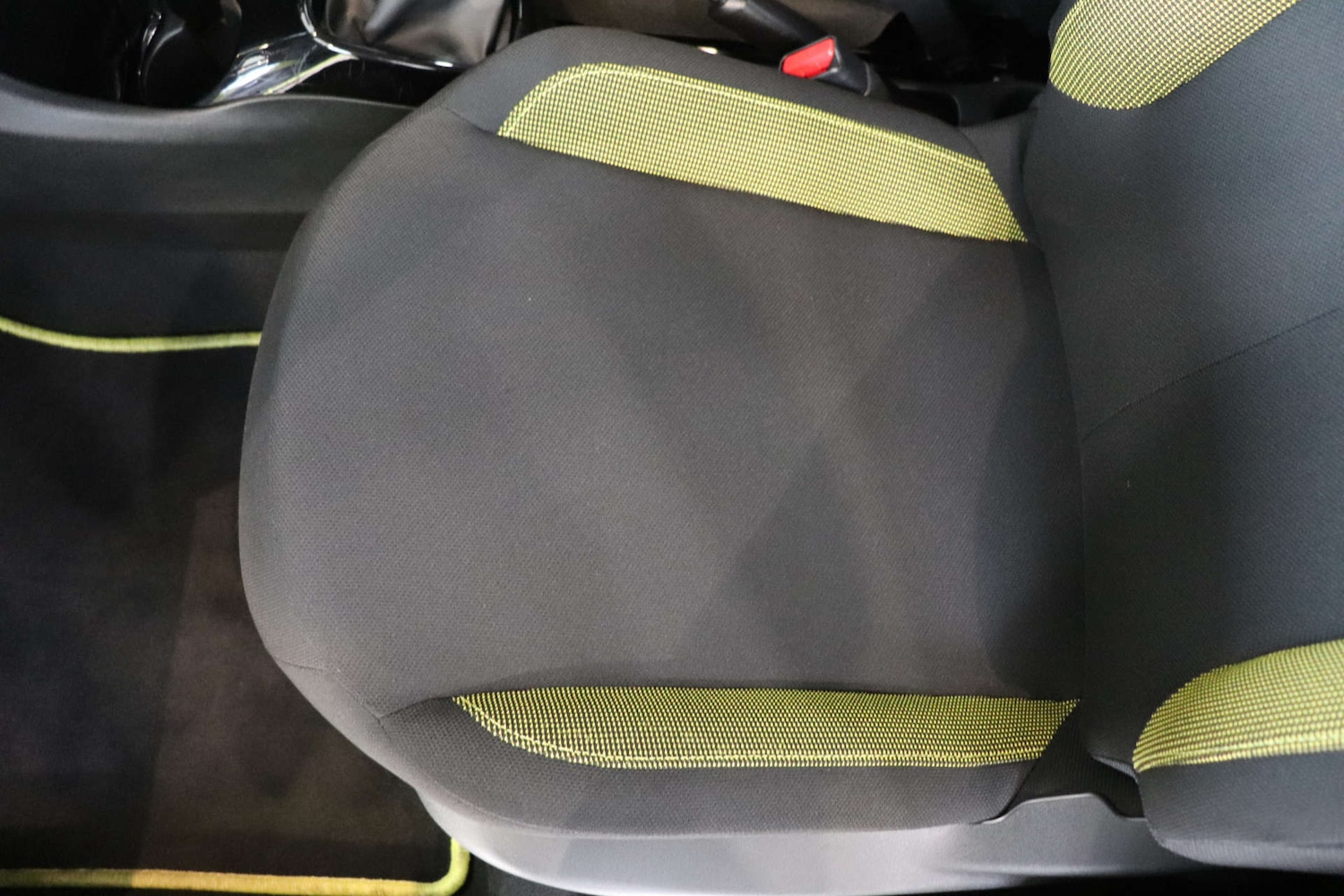 Used Toyota AYGO 2017 for sale - 76451761: Photo 38