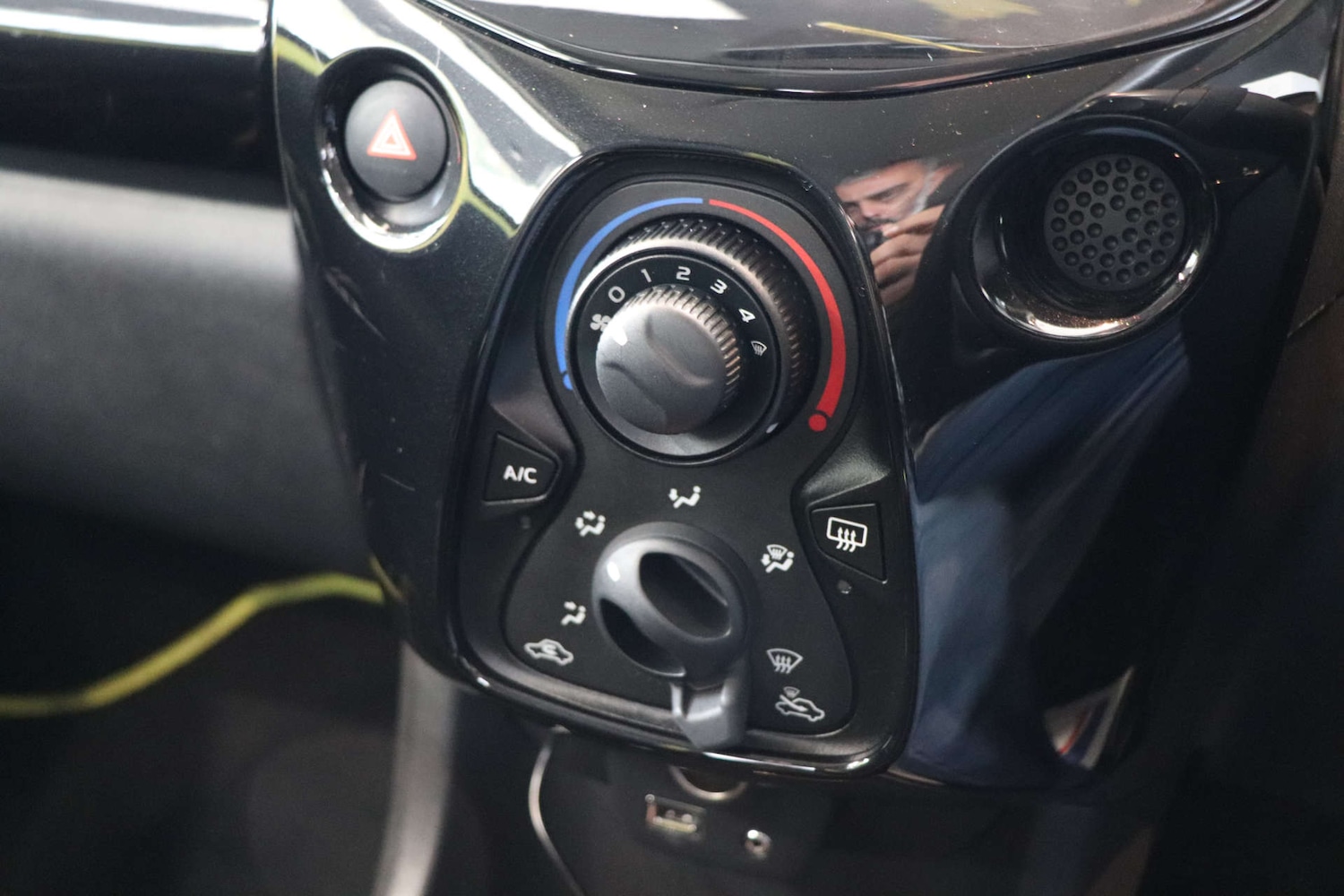 Used Toyota AYGO 2017 for sale - 76451761: Photo 43