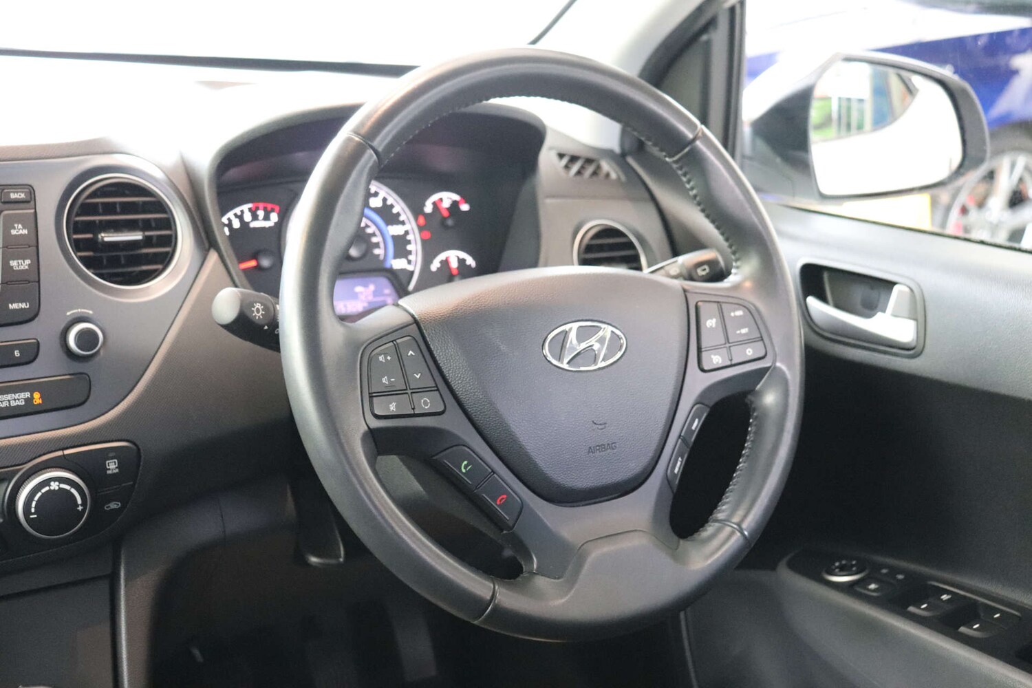 Used Hyundai i10 2018 for sale - 76027737: Photo 16