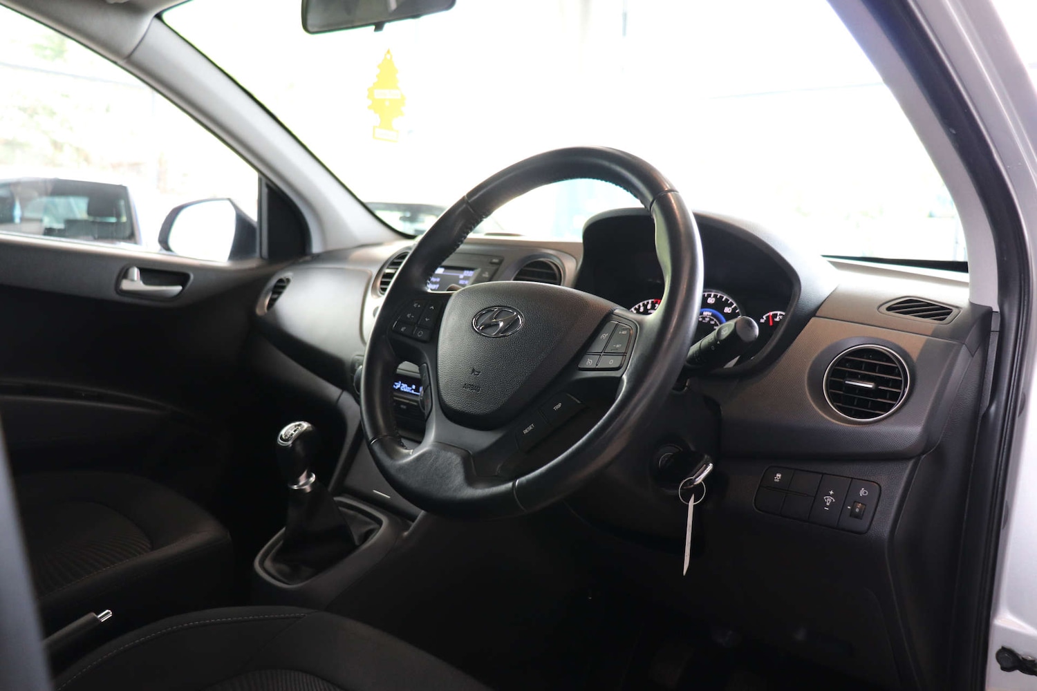 Used Hyundai i10 2018 for sale - 76027737: Photo 20