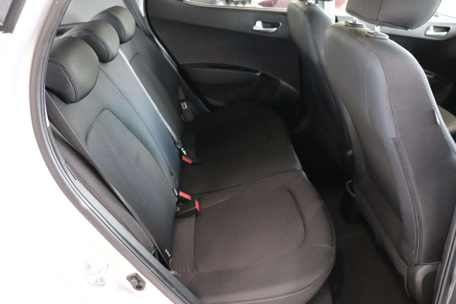 Used Hyundai i10 2018 for sale - 76027737: Photo 25