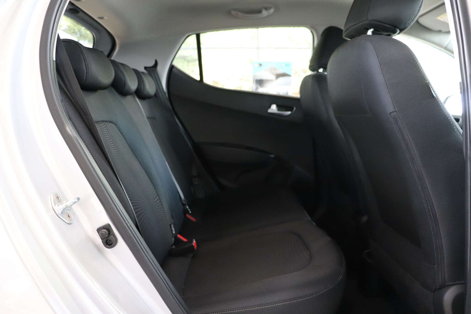 Used Hyundai i10 2018 for sale - 76027737: Photo 26