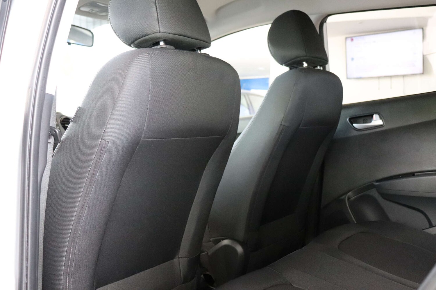 Used Hyundai i10 2018 for sale - 76027737: Photo 31
