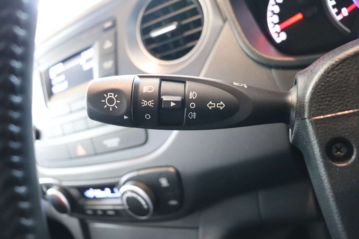 Used Hyundai i10 2018 for sale - 76027737: Photo 47