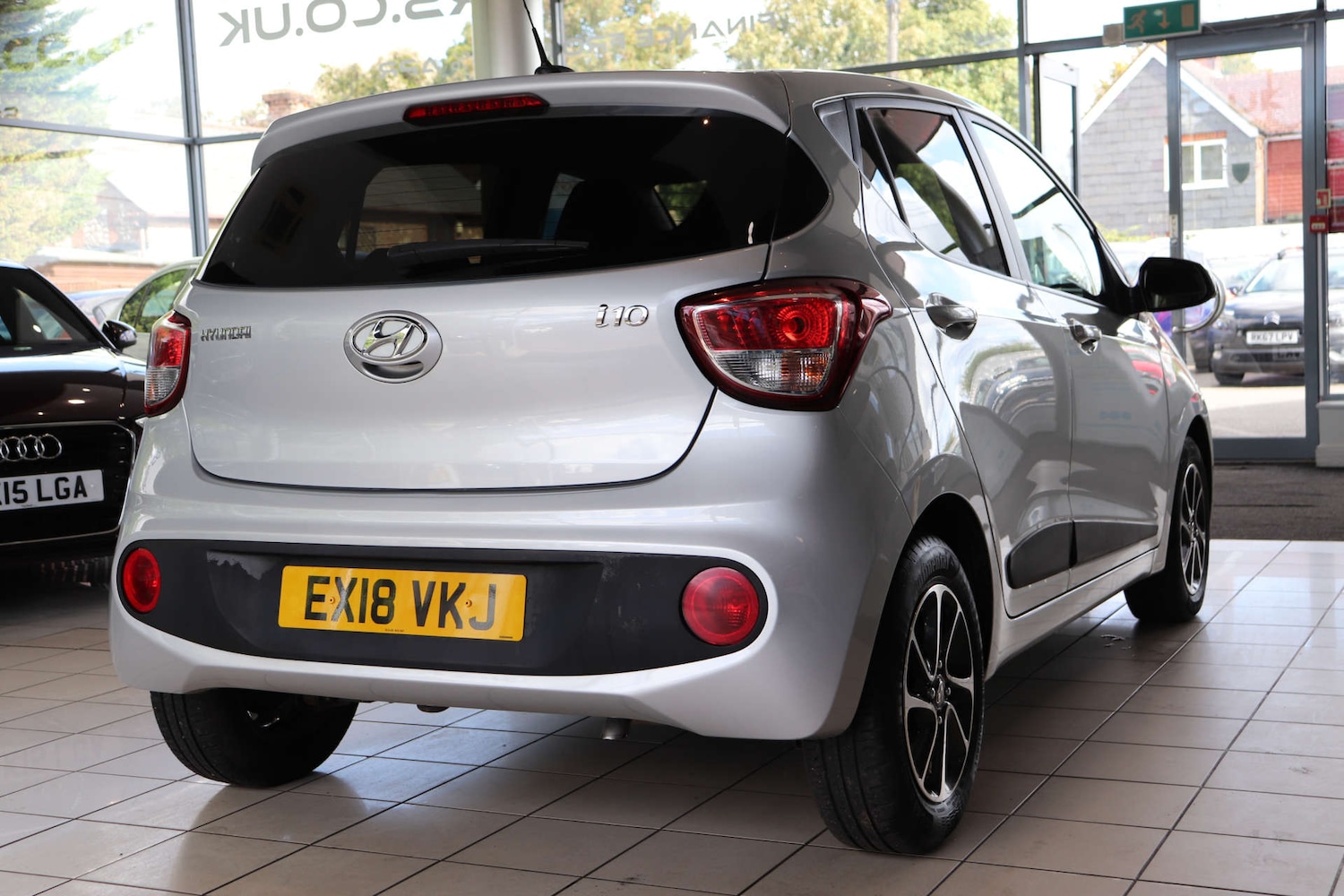 Used Hyundai i10 2018 for sale - 76027737: Photo 8