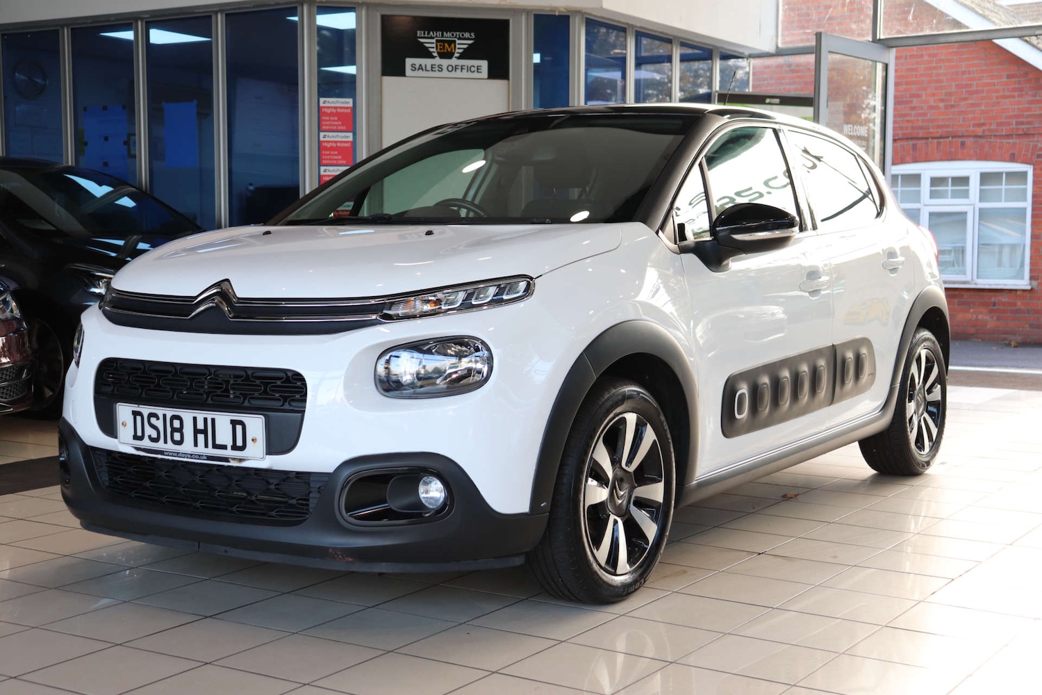 Used Citroen C3 2018 for sale - 76427142: Photo 2