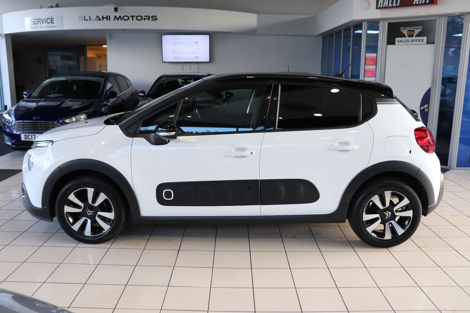 Used Citroen C3 2018 for sale - 76427142: Photo 5