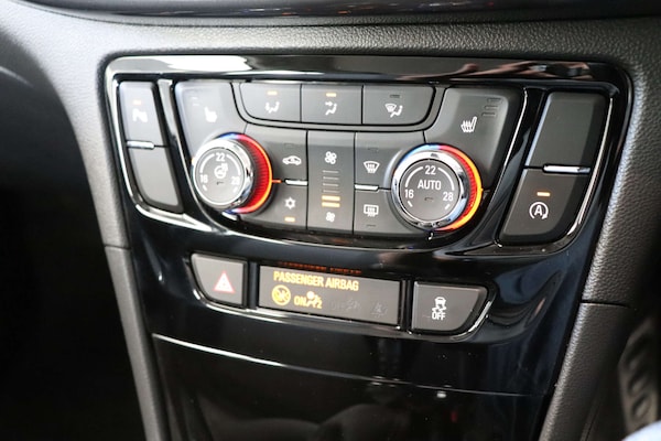 Used Vauxhall Mokka X 2018 for sale - 75456939: Photo 44