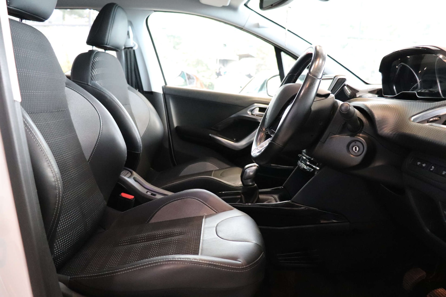 Used Peugeot 2008 2018 for sale - 76628297: Photo 21