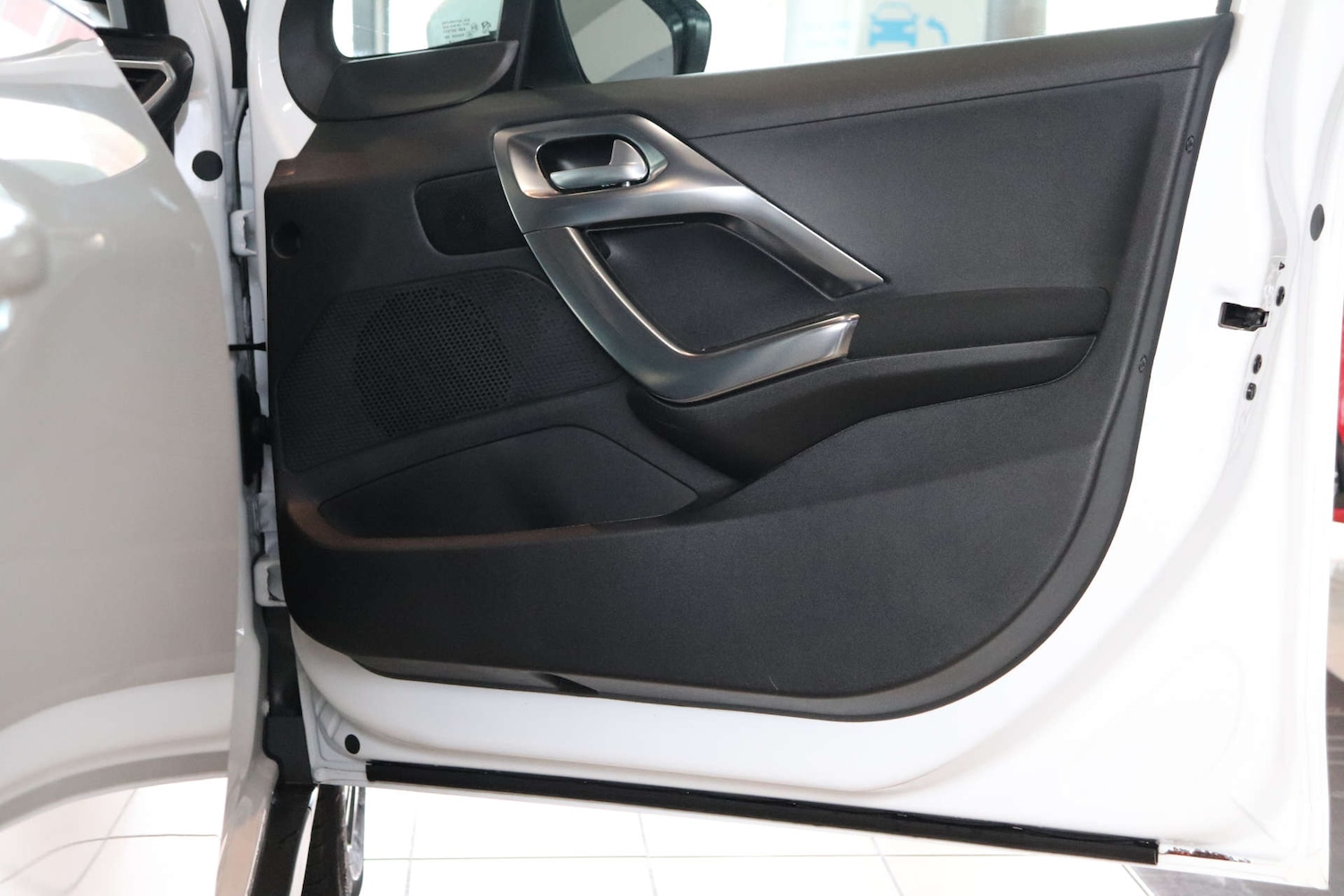 Used Peugeot 2008 2018 for sale - 76628297: Photo 28