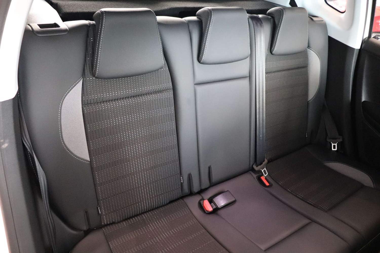 Used Peugeot 2008 2018 for sale - 76628297: Photo 32