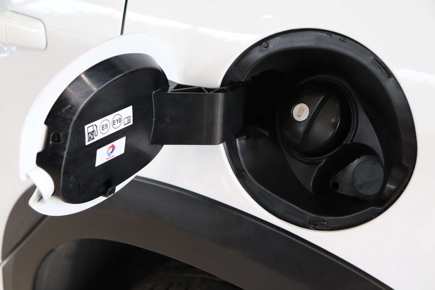 Used Peugeot 2008 2018 for sale - 76628297: Photo 35