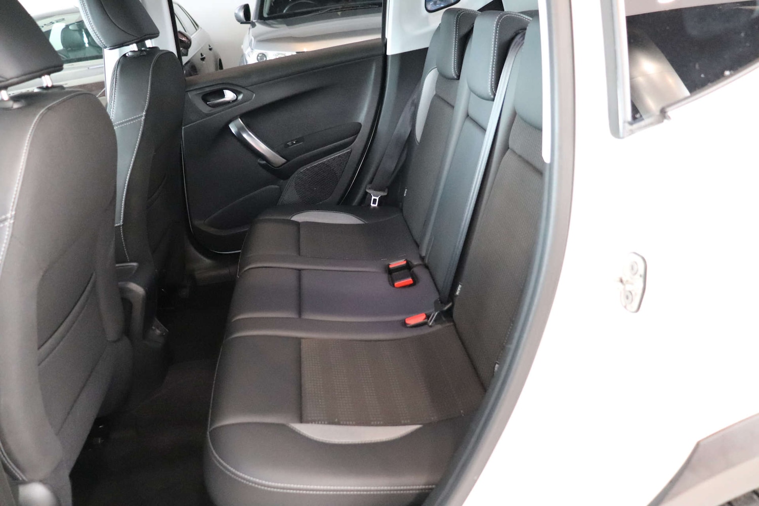 Used Peugeot 2008 2018 for sale - 76628297: Photo 37