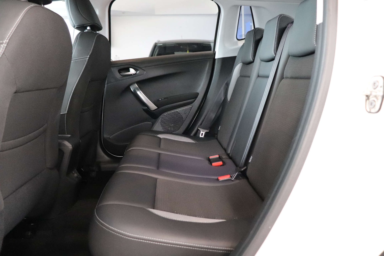 Used Peugeot 2008 2018 for sale - 76628297: Photo 38