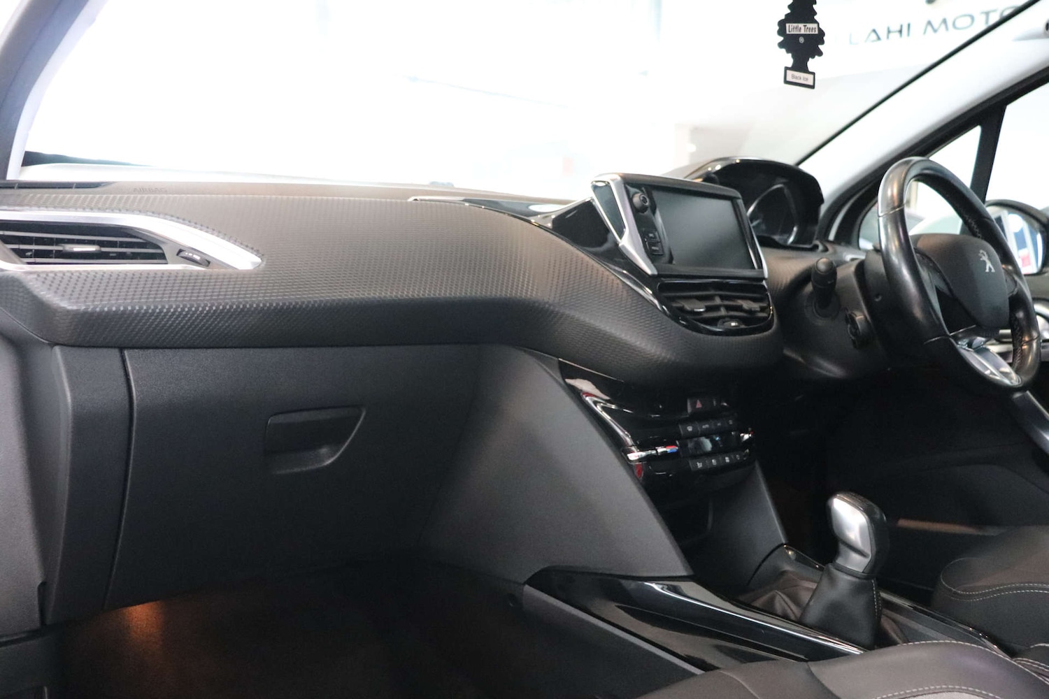 Used Peugeot 2008 2018 for sale - 76628297: Photo 4