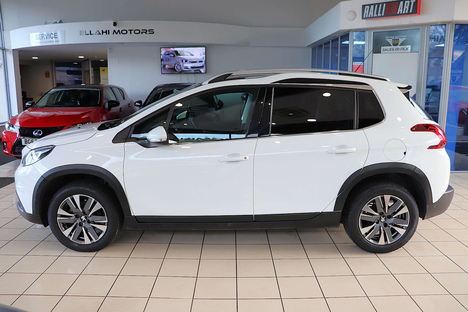 Used Peugeot 2008 2018 for sale - 76628297: Photo 5