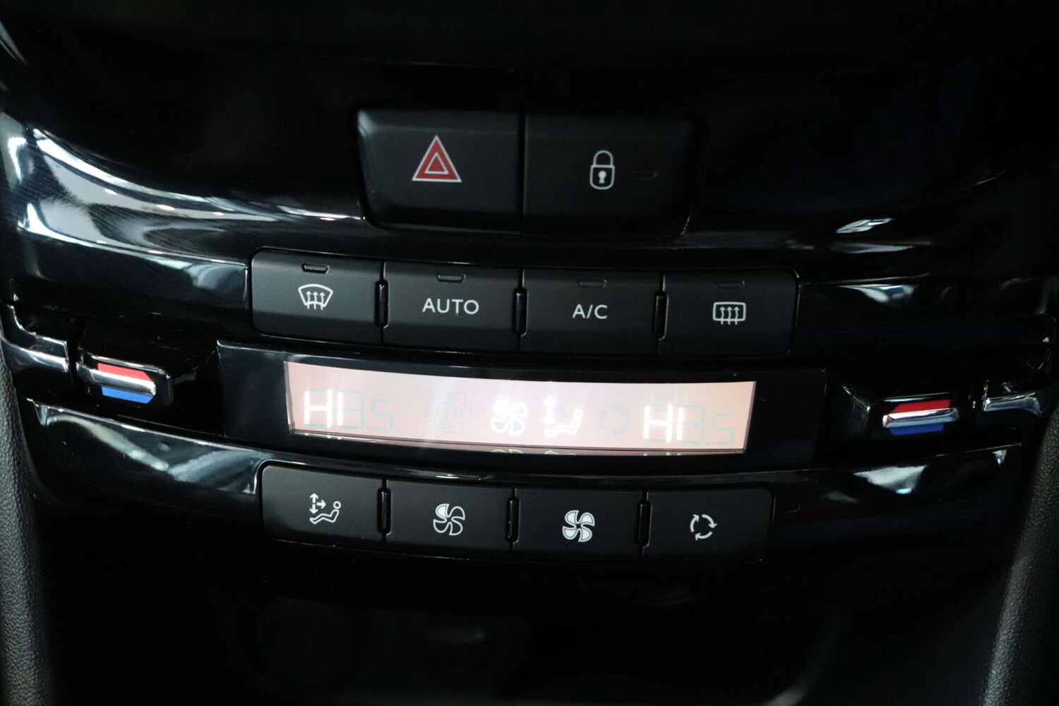 Used Peugeot 2008 2018 for sale - 76628297: Photo 61