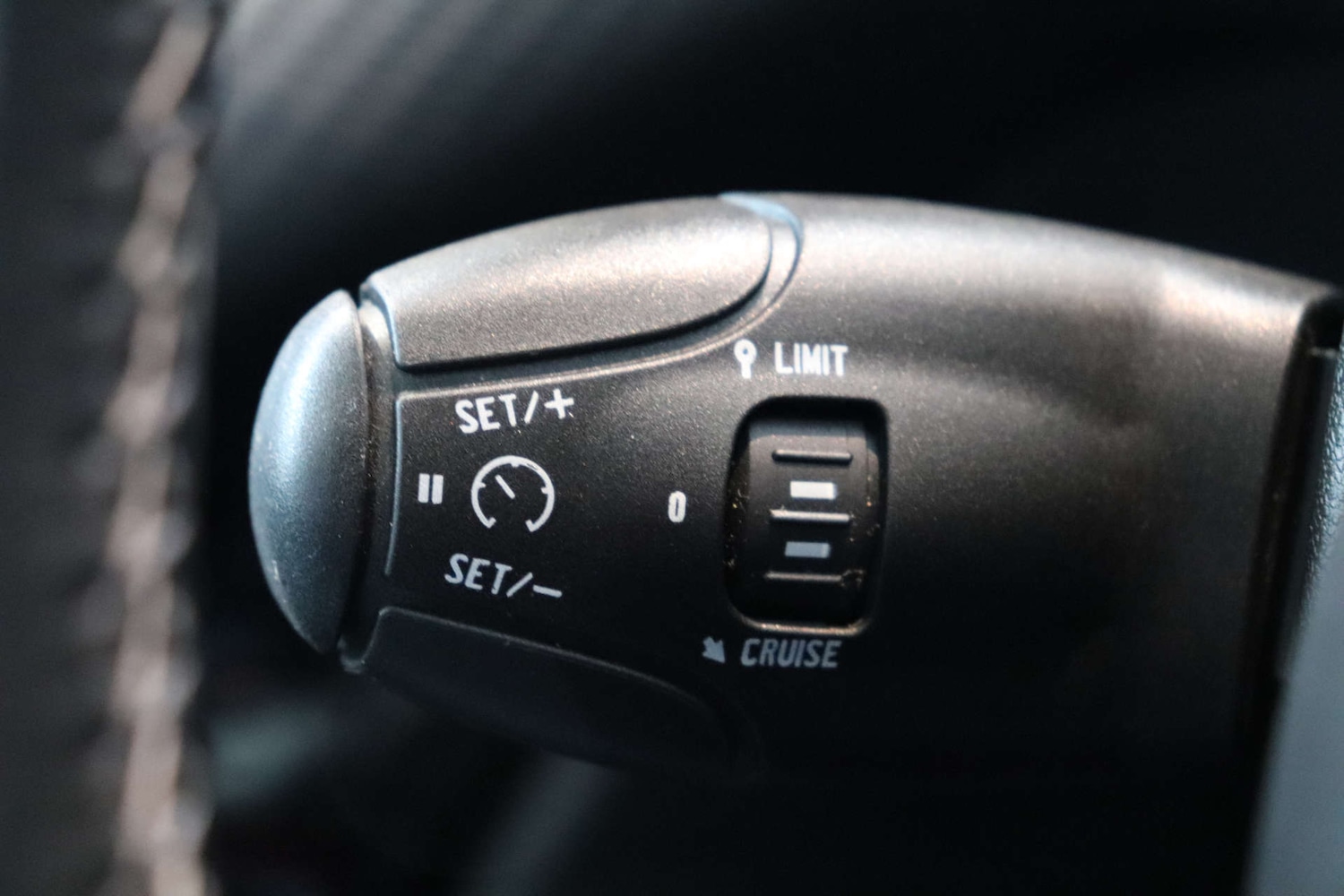 Used Peugeot 2008 2018 for sale - 76628297: Photo 67