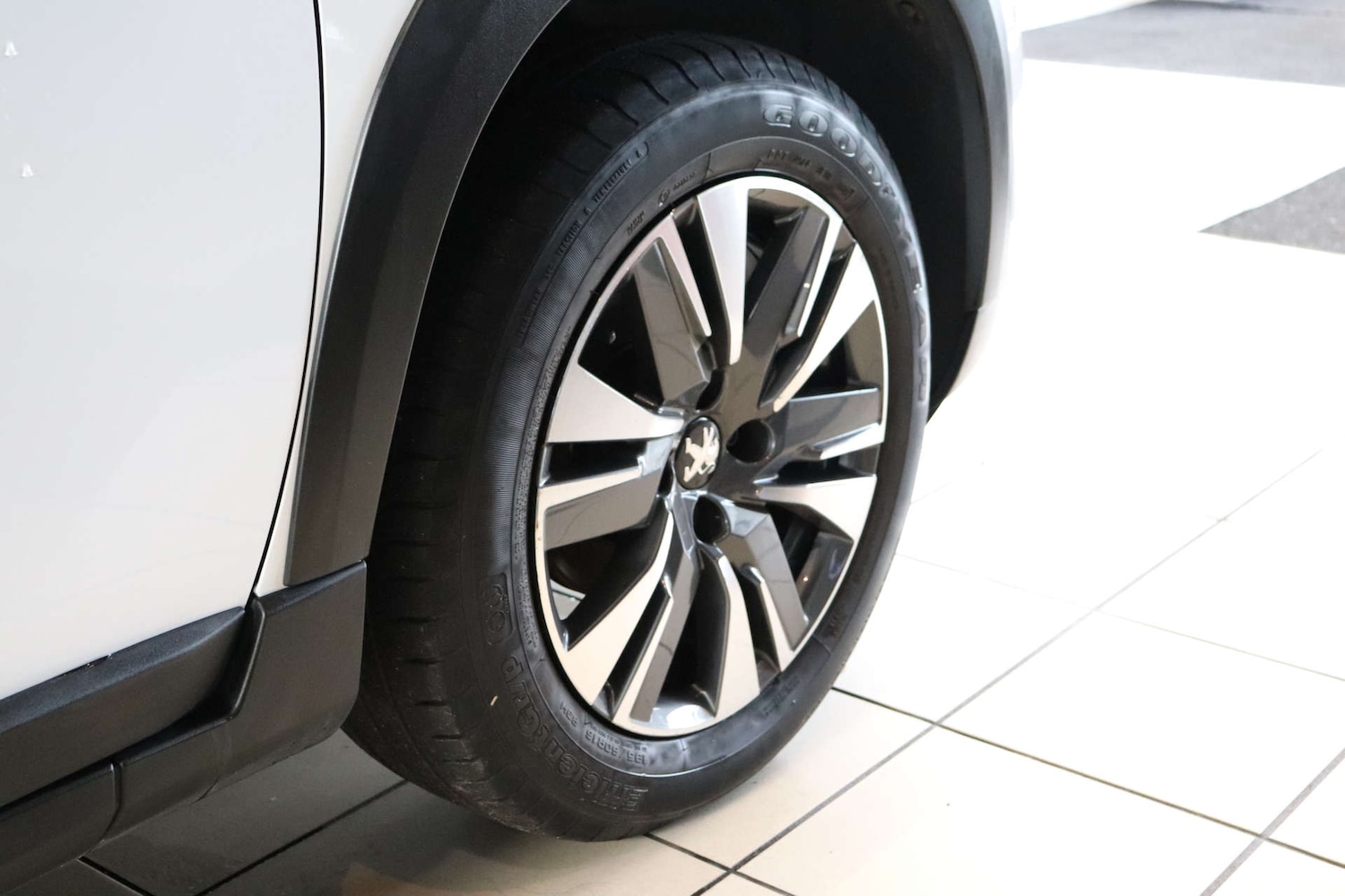 Used Peugeot 2008 2018 for sale - 76628297: Photo 87