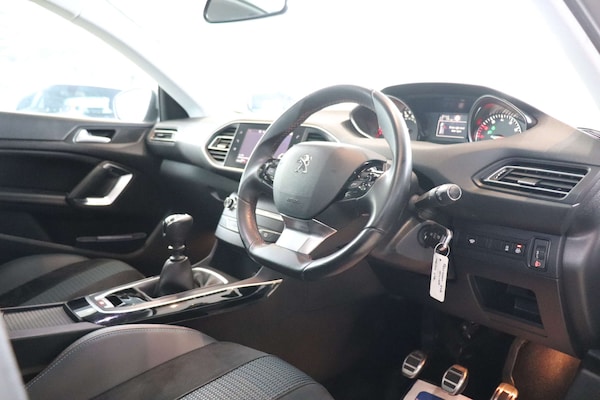Used Peugeot 308 2020 for sale - 76319730: Photo 19