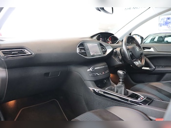 Used Peugeot 308 2020 for sale - 76319730: Photo