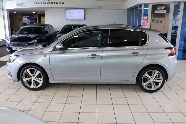 Used Peugeot 308 2020 for sale - 76319730: Photo 5